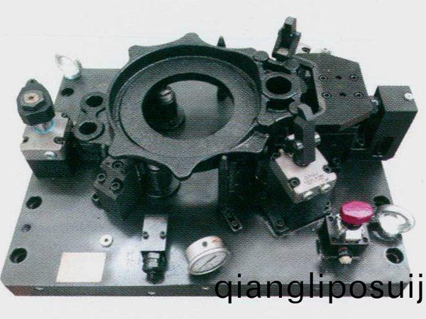 製動(dòng)(dong)器(qi)底(di)闆(ban)液壓(ya)裌具